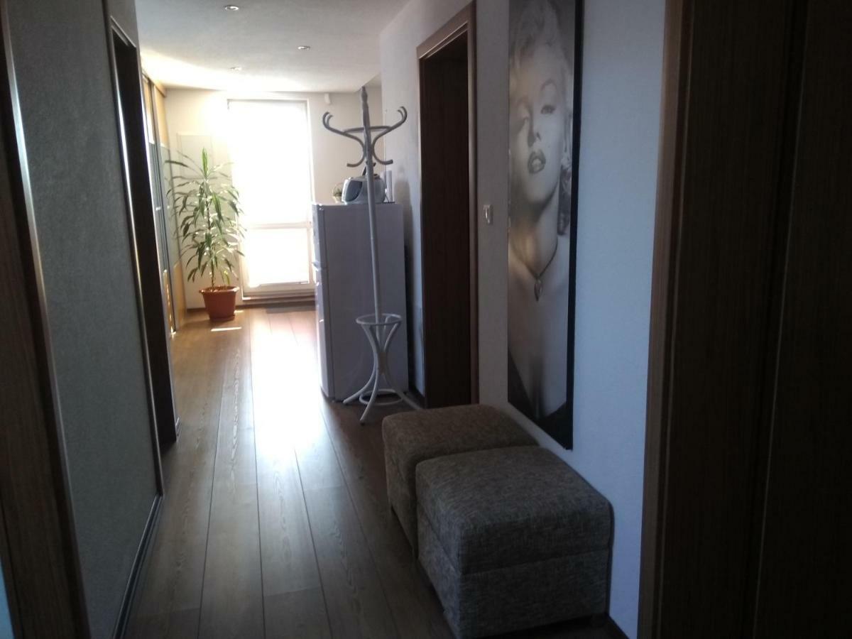 Apartman Lusy Wielka Łomnica Zewnętrze zdjęcie