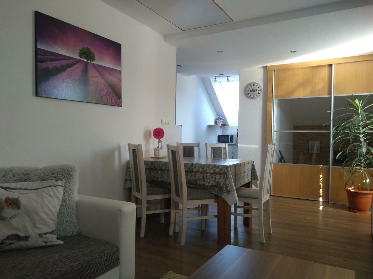 Apartman Lusy Wielka Łomnica Zewnętrze zdjęcie
